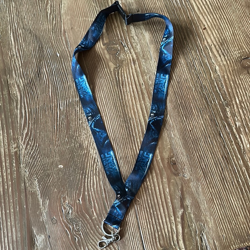 Universal Studios Reign of Kong Lanyard - skull island new
